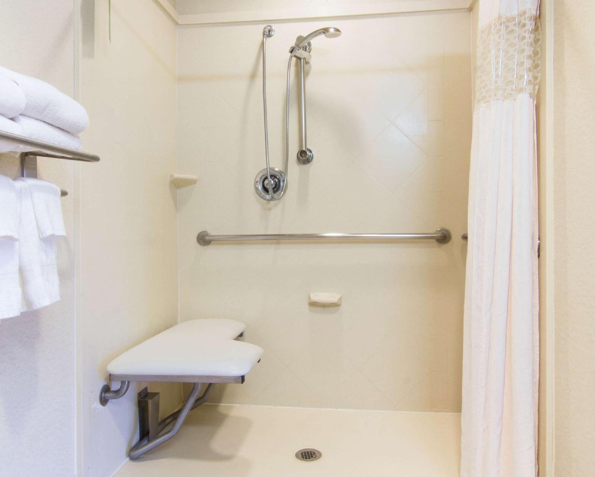 Hampton Inn And Suites-Браунсвилл Экстерьер фото